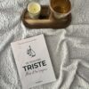 Couverture du livre 'Ne sois pas triste, Allah est ton Seigneur' par Shaykha Bint Muhammad Al-Qasim, publié aux éditions Al-Hadith. Un guide pour trouver réconfort et confiance en Dieu face aux épreuves de la vie.