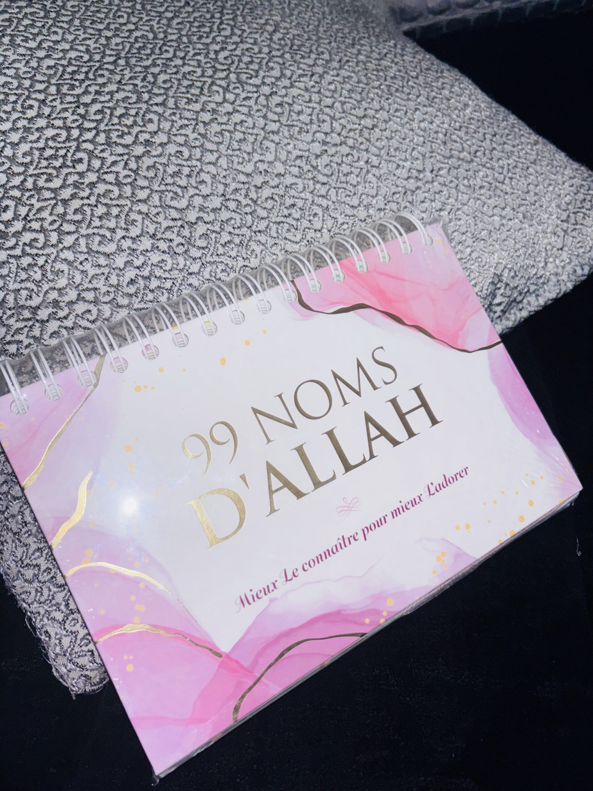 Calendrier 99 noms d'Allah - Al hadith